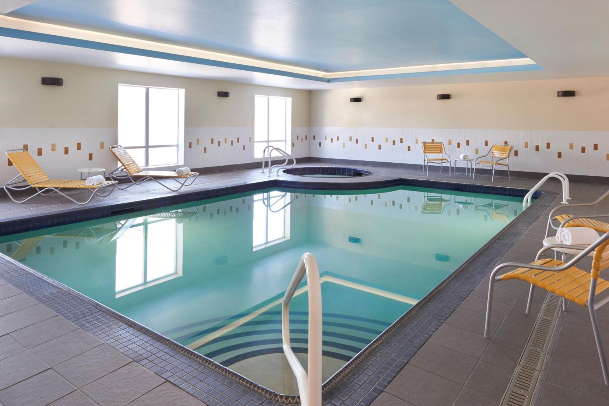Fairfield Inn & Suites By Marriott Беррі Екстер'єр фото